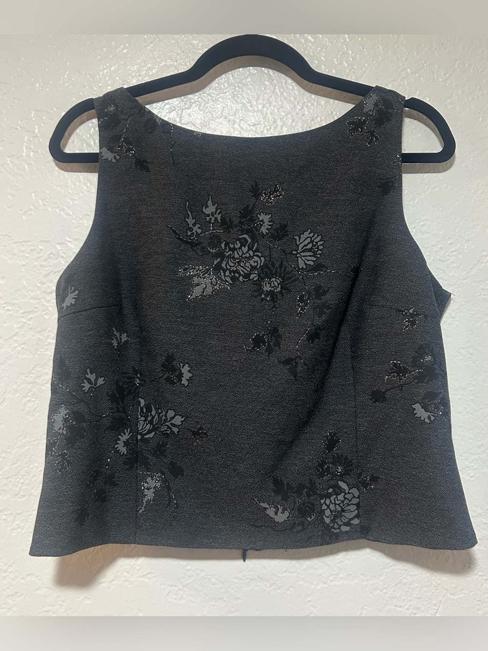 Fattaneh Bahari Gray Floral Textured Sleeveless Formal Top